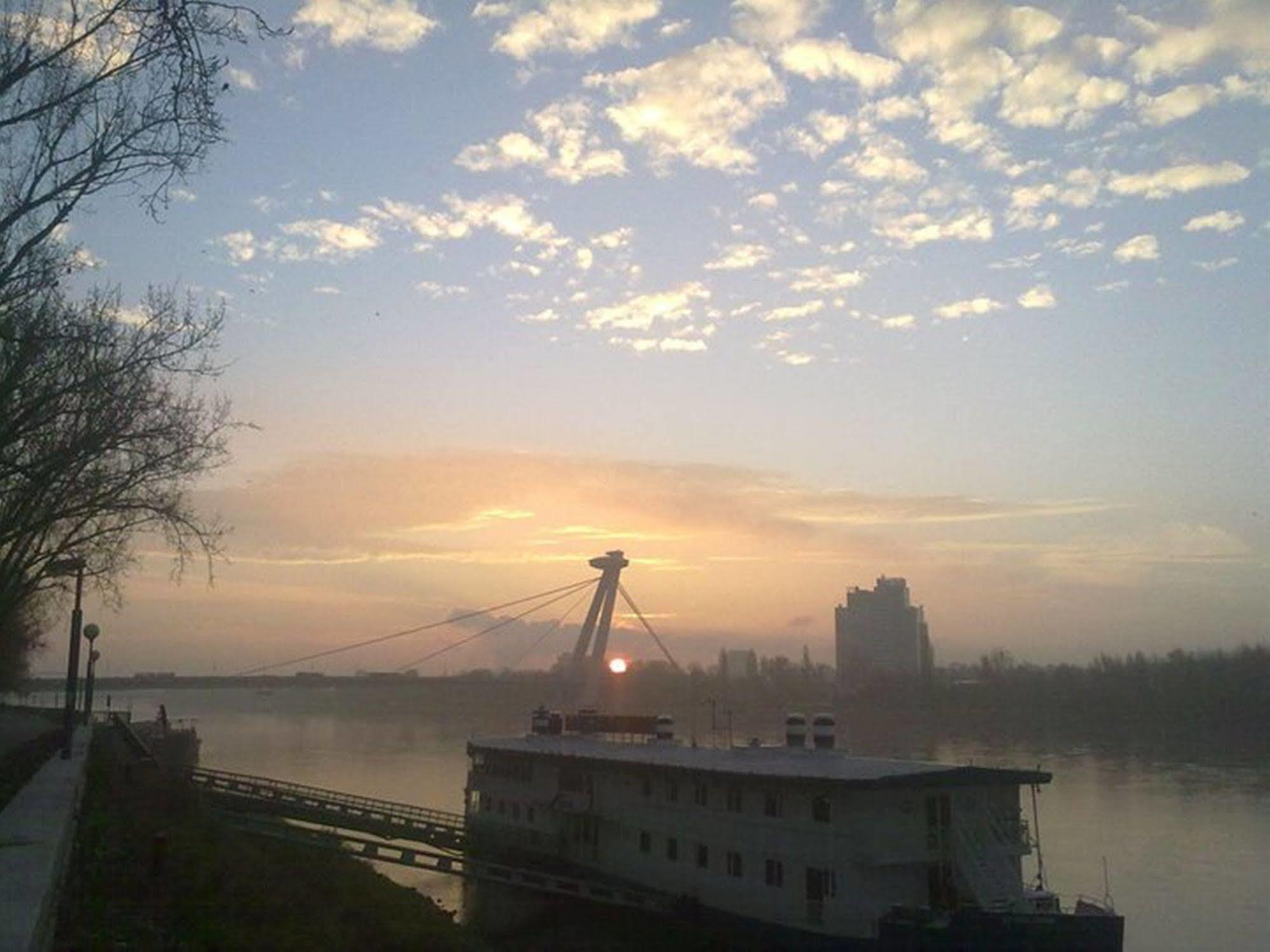 Botel Marina Bratislava Buitenkant foto