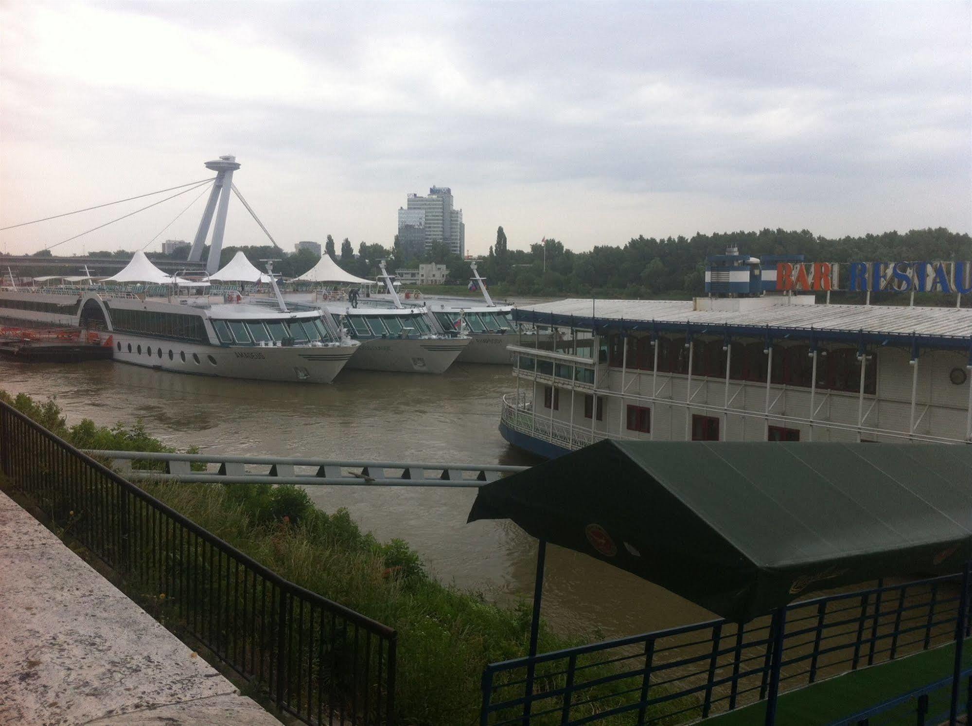 Botel Marina Bratislava Buitenkant foto