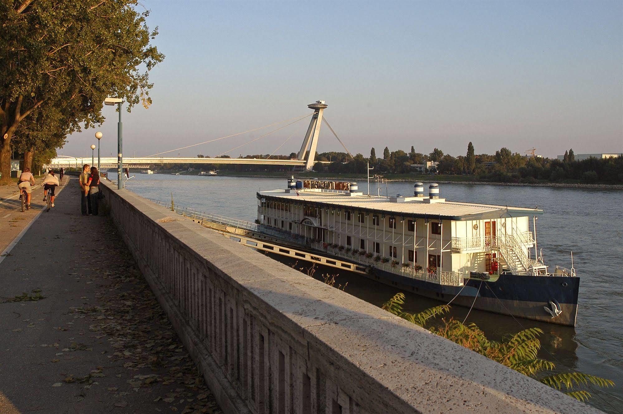 Botel Marina Bratislava Buitenkant foto